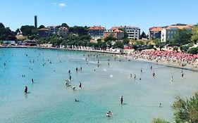 Apartmani Mira